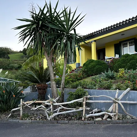 Pensión Quinta Palmeiras Povoacao (Sao Miguel)